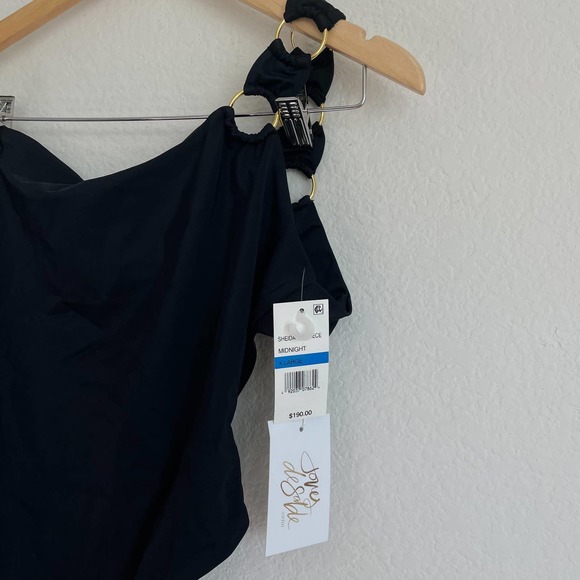 JOUES DE SABLE Sheida Black One Shoulder One Piece Swimsuit - Picture 6 of 8